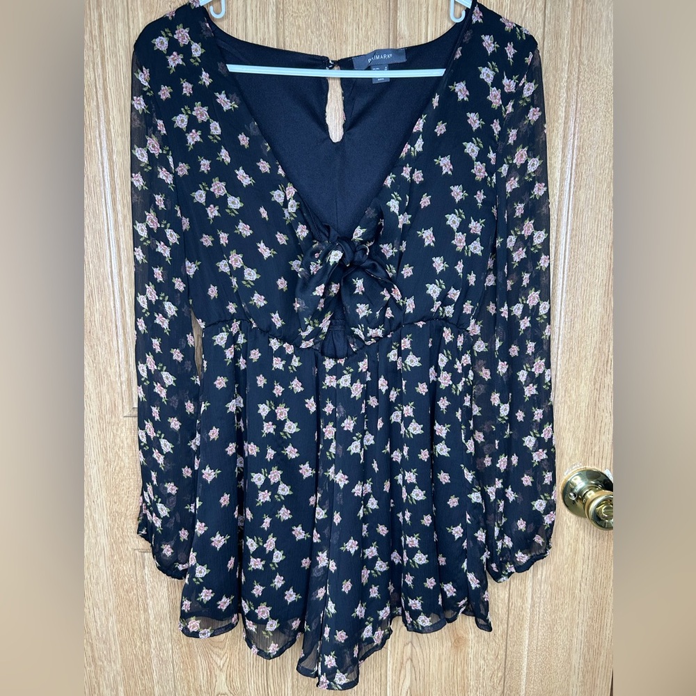 Primark Black Floral Romper Open Front Long Open Side Sleeves Women’s 4